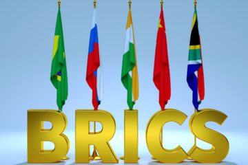 Kromě čínského yuanu by k de-dolarizaci mohla přispět i nová měna BRICS